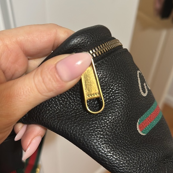 AUTHENTIC GUCCI BELT BAG - Picture 4 of 6